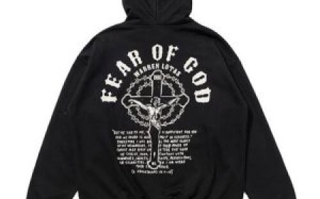 Keep It Simple and Sleek with Essentials Hoodie Vibes