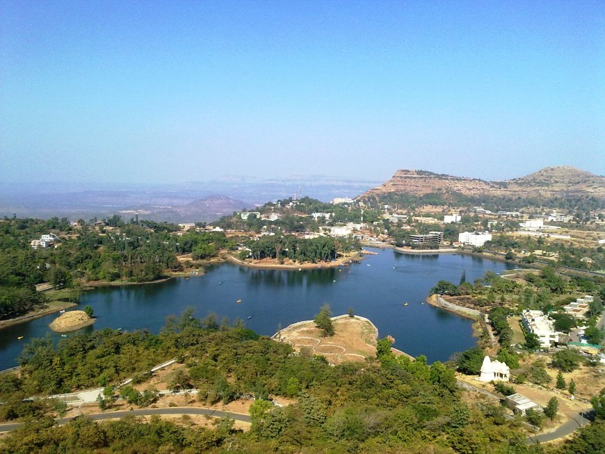 Explore Nature with the Perfect Saputara Tour Package Today