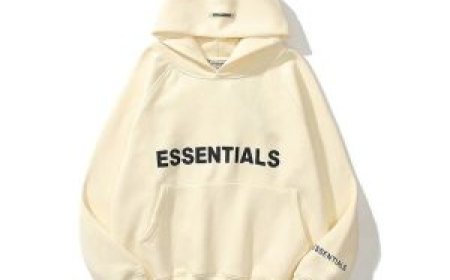 Essentials Hoodie Review: Why Women Love This Classic